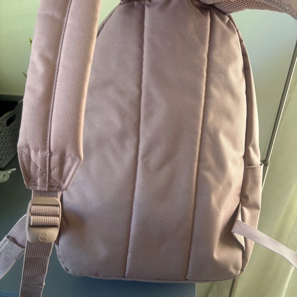 Herschel Supply Company backpack in mauve pink - Picture 9 of 10